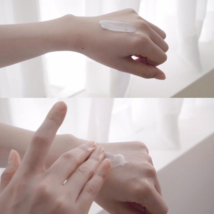 S.NATURE Aqua Squalane Cream texture on hands — lightweight squalane moisturizer — Korean skincare Switzerland